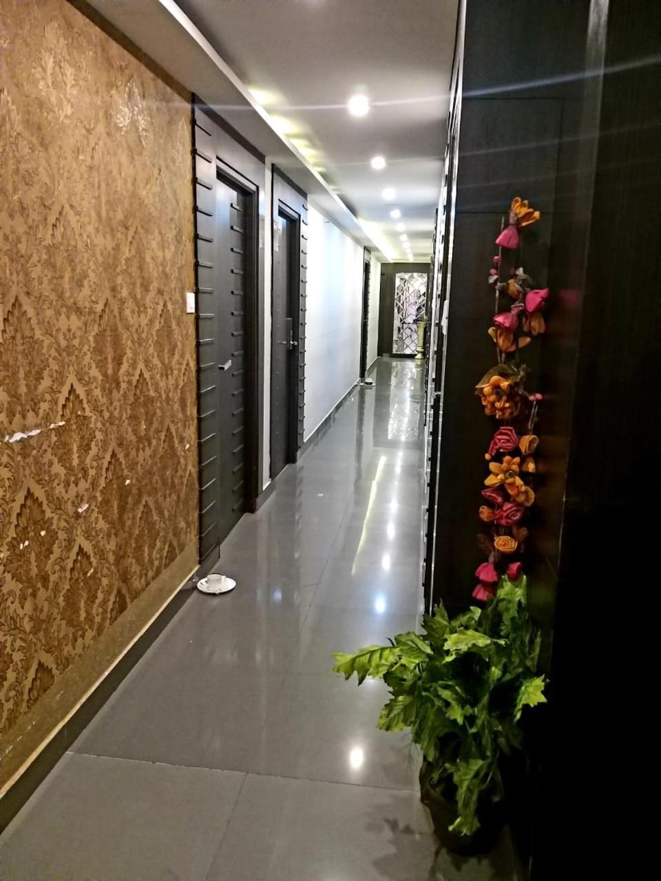 Grand Elegant Hotel Chennai Bagian luar foto
